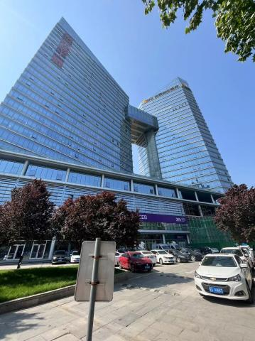 石家庄中铁商务广场增设电梯
