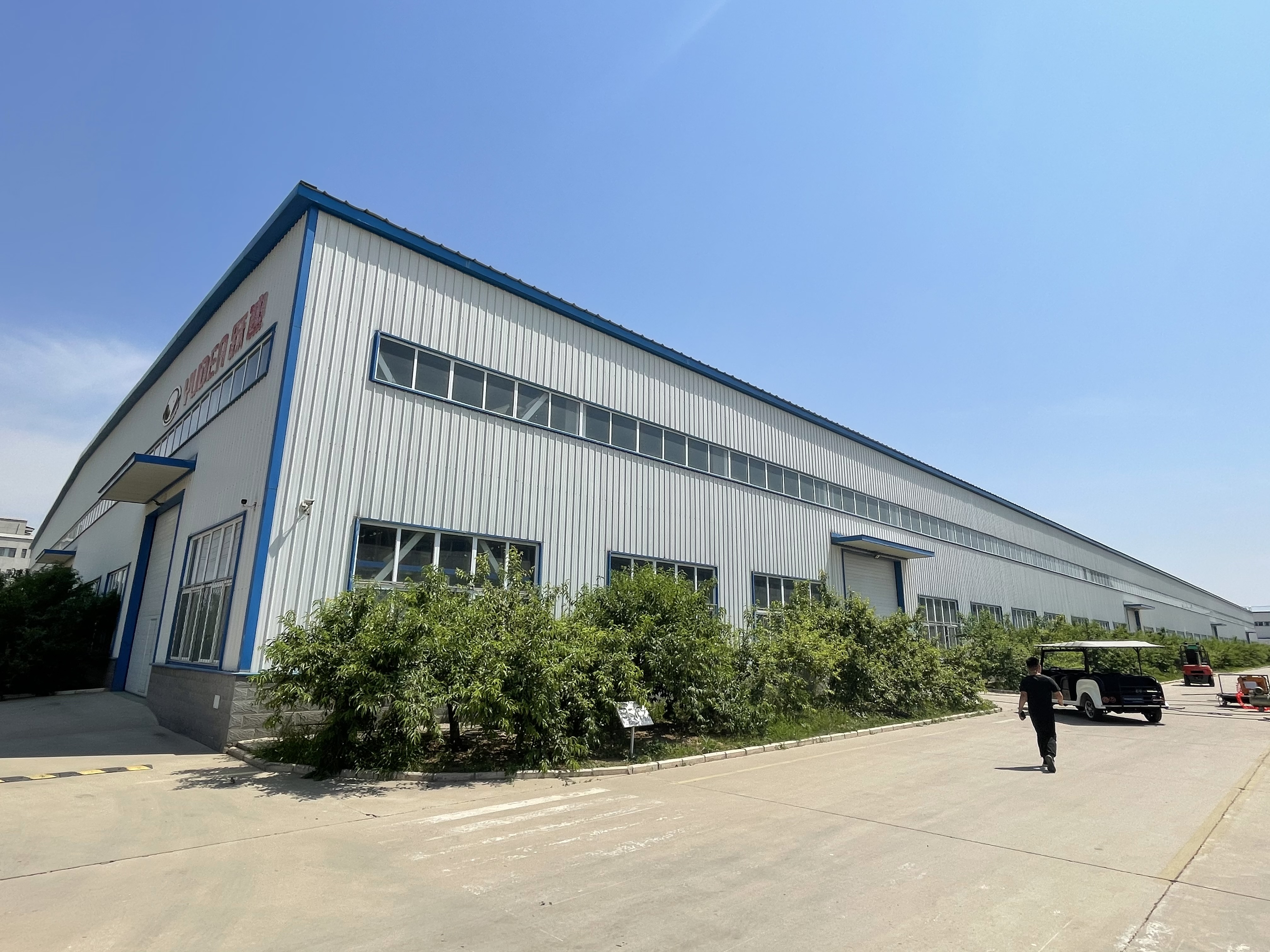 河北新宇宙电动车有限公司（东区）总装车间